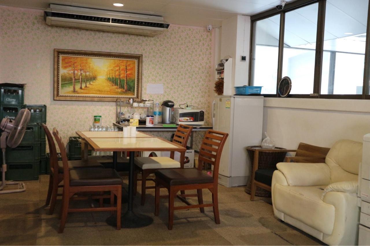 Crown Bts Nana Hotel Bangkok Zewnętrze zdjęcie