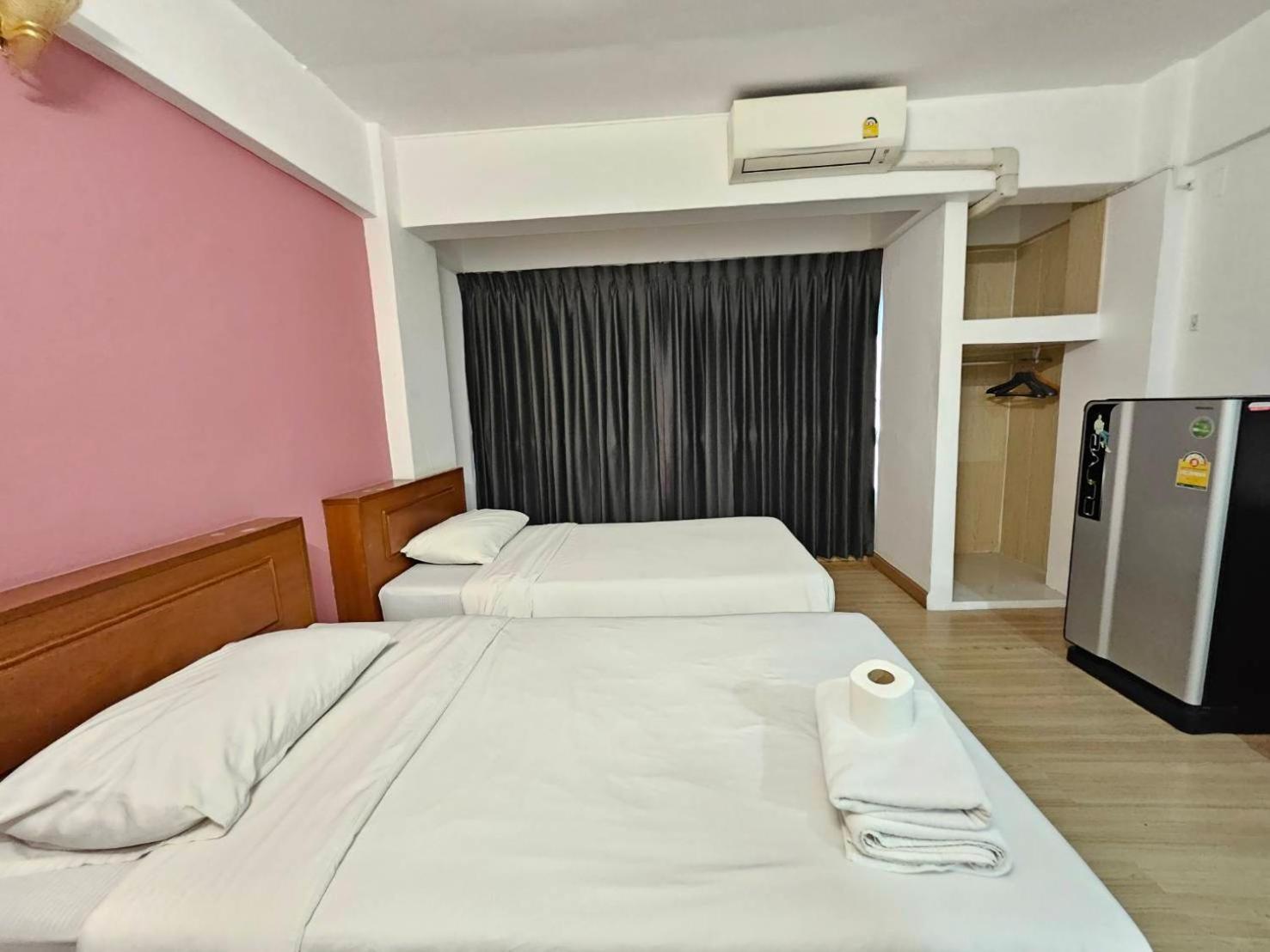 Crown Bts Nana Hotel Bangkok Zewnętrze zdjęcie