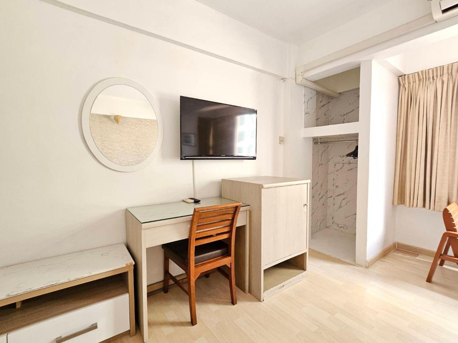 Crown Bts Nana Hotel Bangkok Zewnętrze zdjęcie