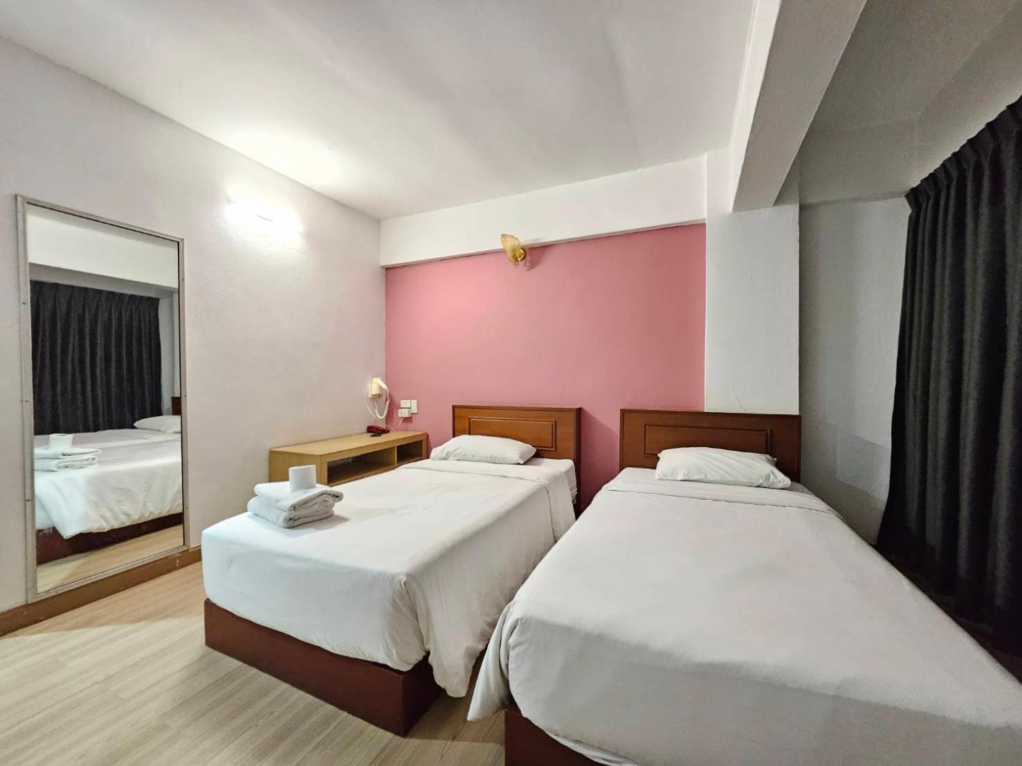 Crown Bts Nana Hotel Bangkok Zewnętrze zdjęcie