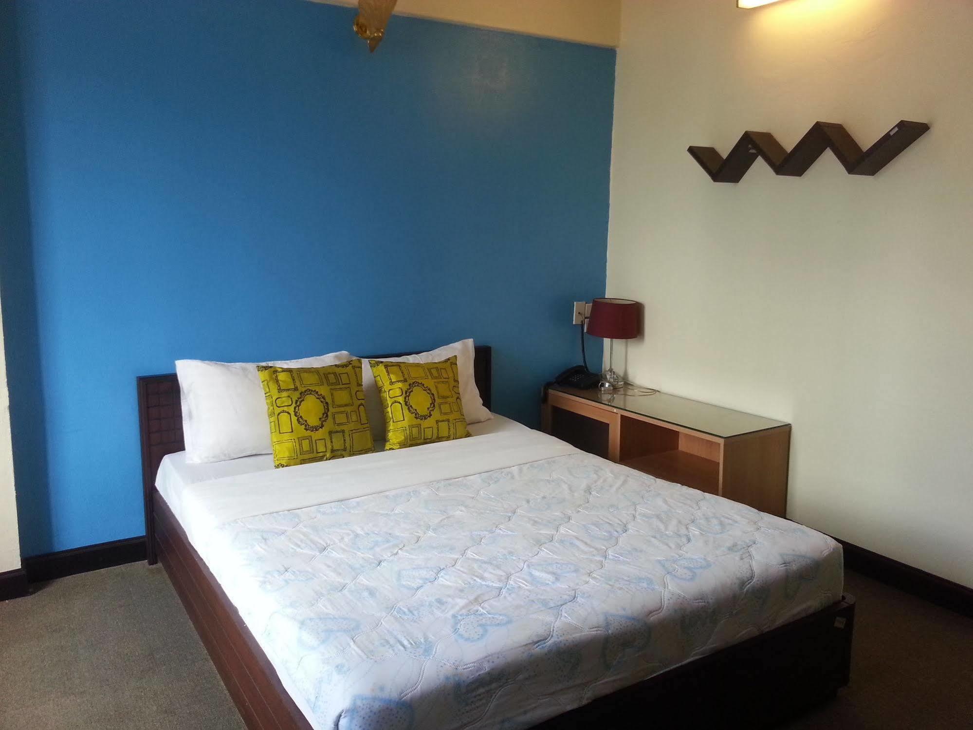 Crown Bts Nana Hotel Bangkok Zewnętrze zdjęcie