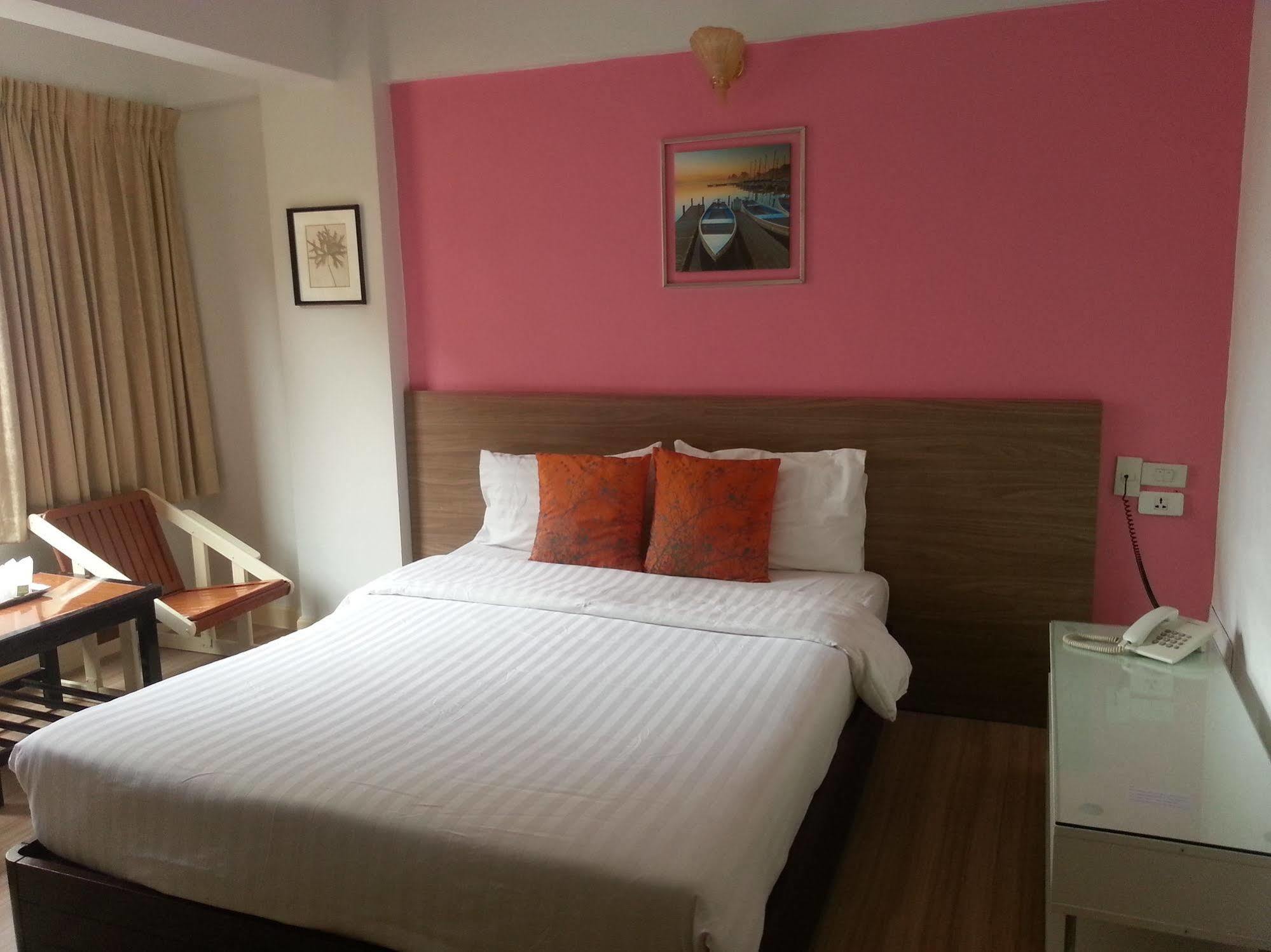 Crown Bts Nana Hotel Bangkok Zewnętrze zdjęcie