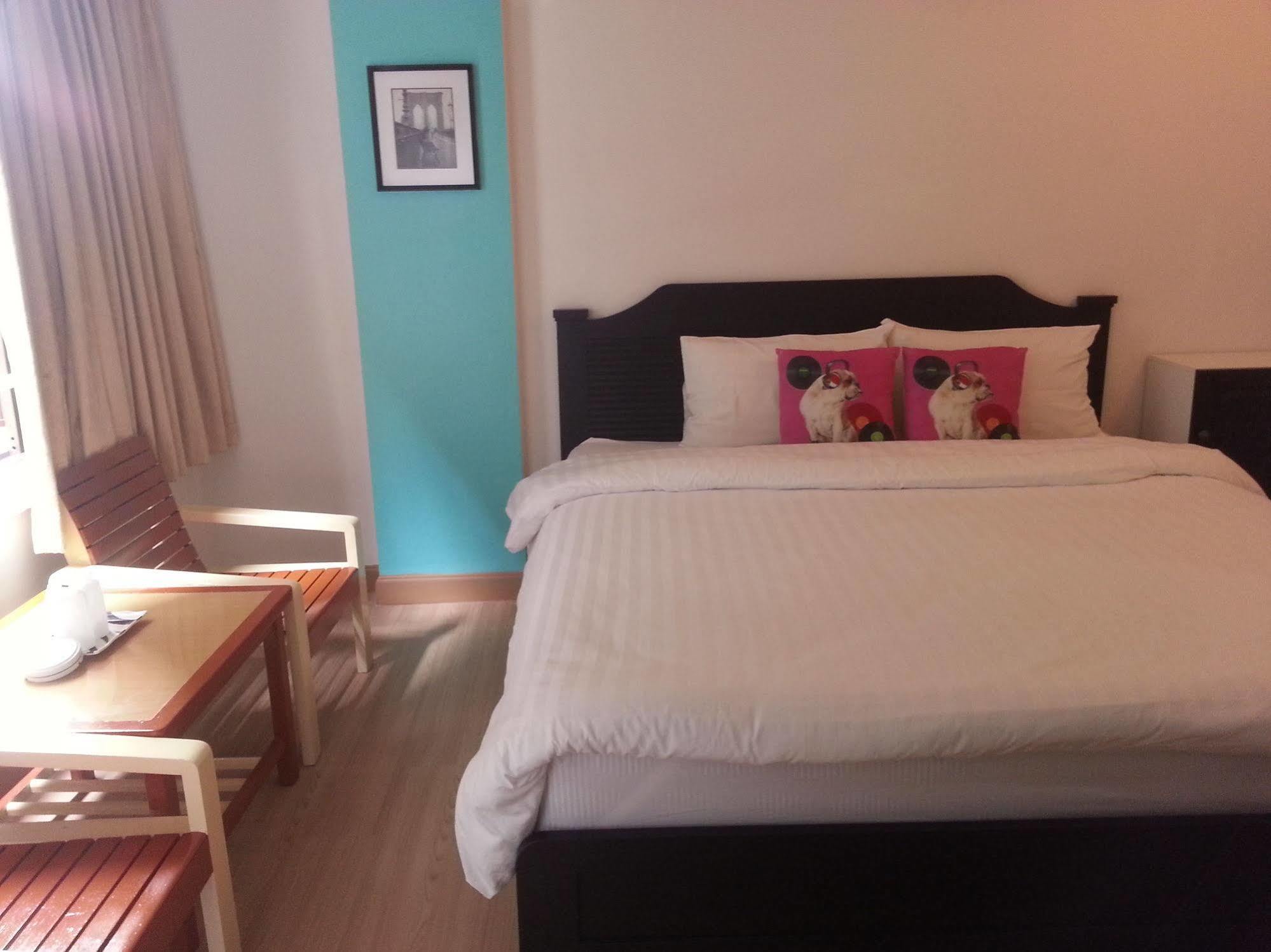 Crown Bts Nana Hotel Bangkok Zewnętrze zdjęcie