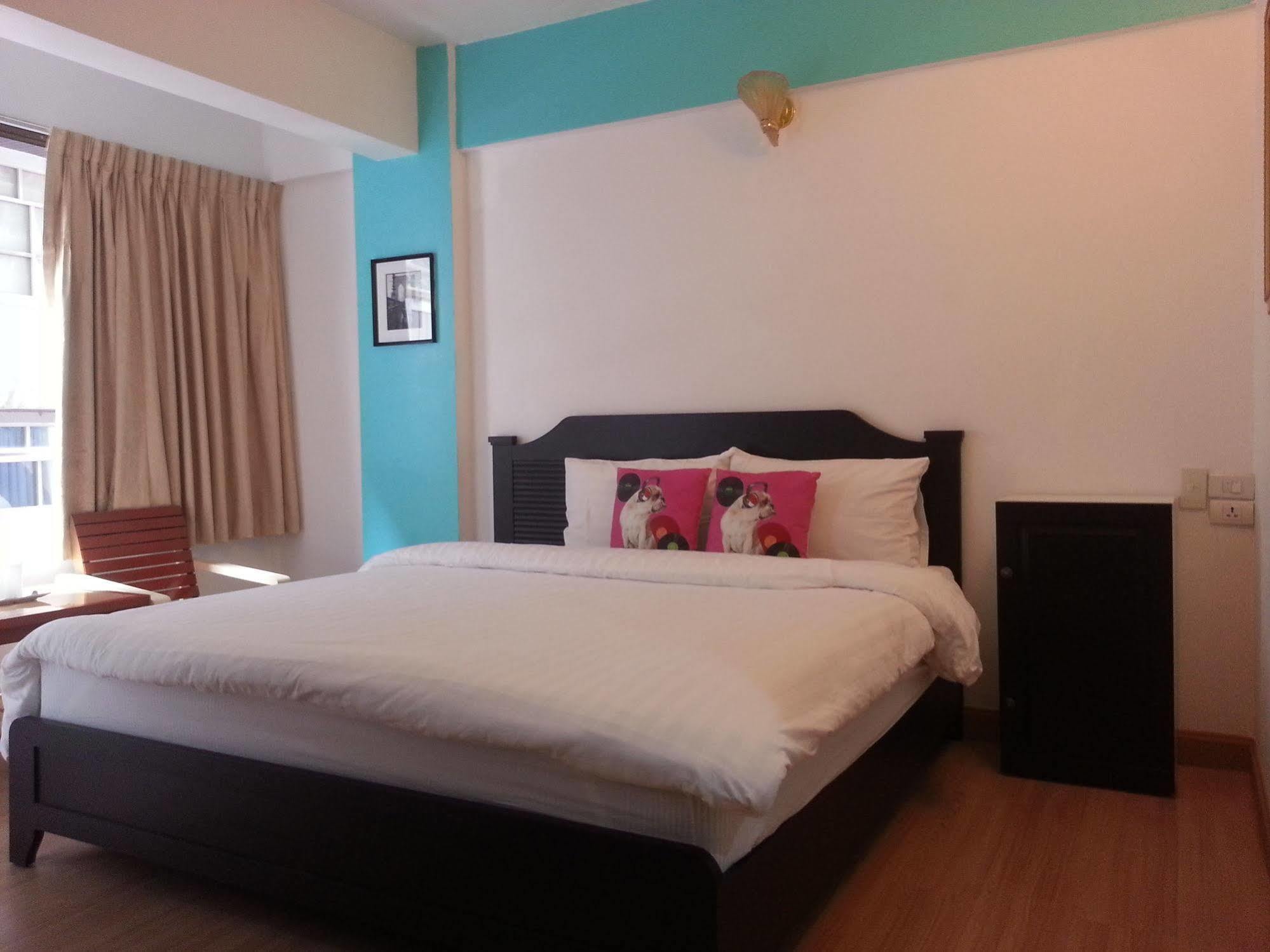 Crown Bts Nana Hotel Bangkok Zewnętrze zdjęcie