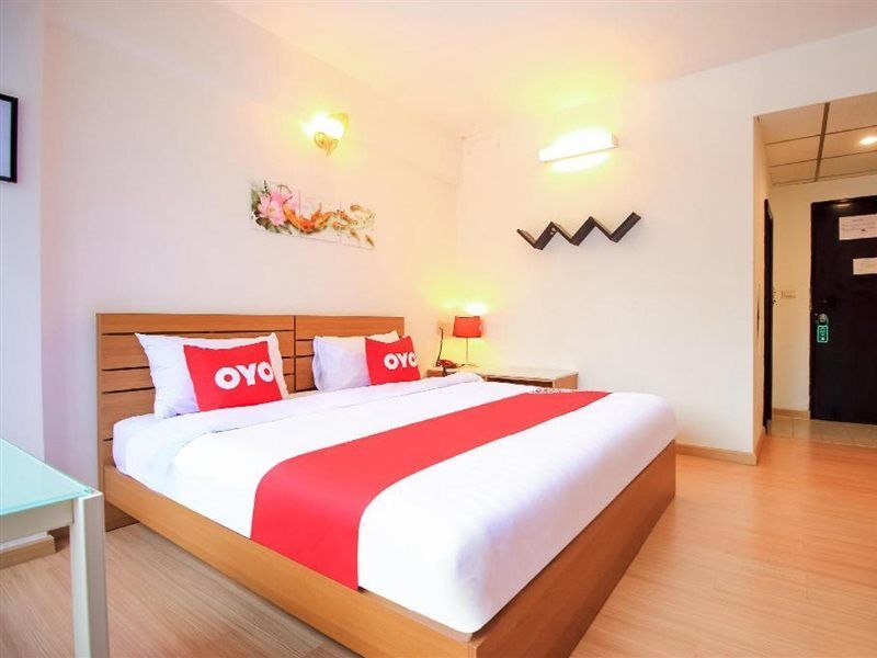 Crown Bts Nana Hotel Bangkok Zewnętrze zdjęcie