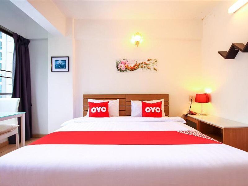 Crown Bts Nana Hotel Bangkok Zewnętrze zdjęcie