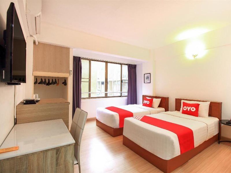 Crown Bts Nana Hotel Bangkok Zewnętrze zdjęcie